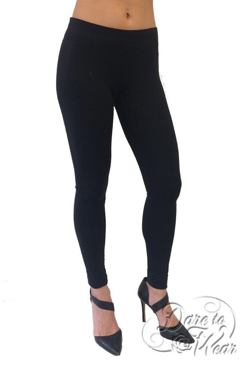 Essential Leggings in Black