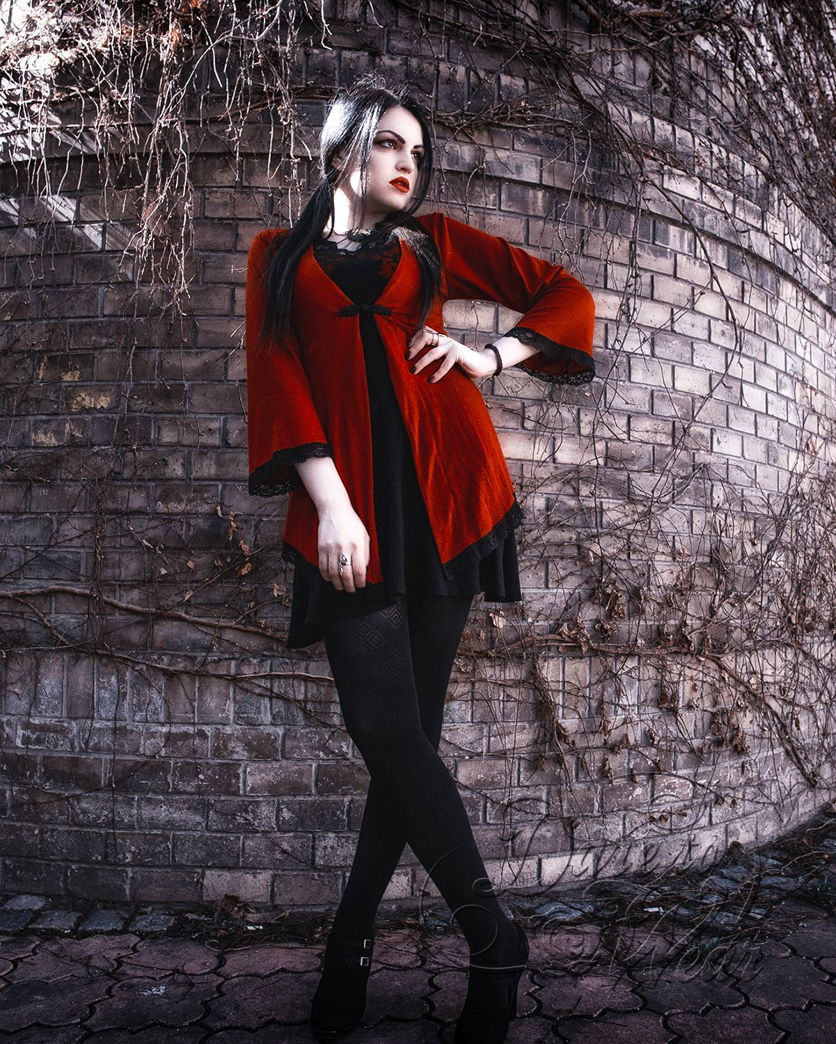 Master the Art of Mixing and Matching Gothic Styles - Dare Fashion