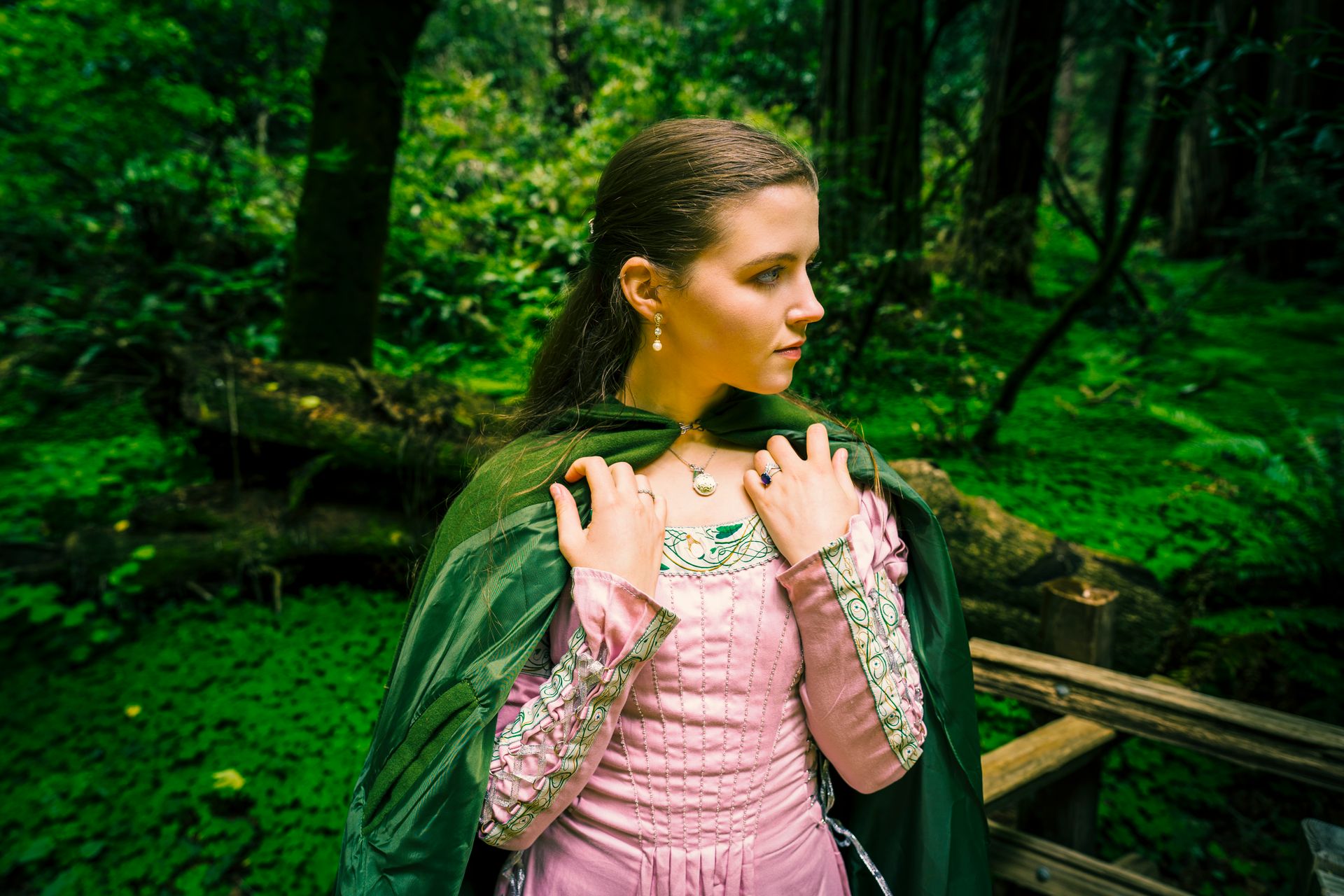 modern medieval clothing